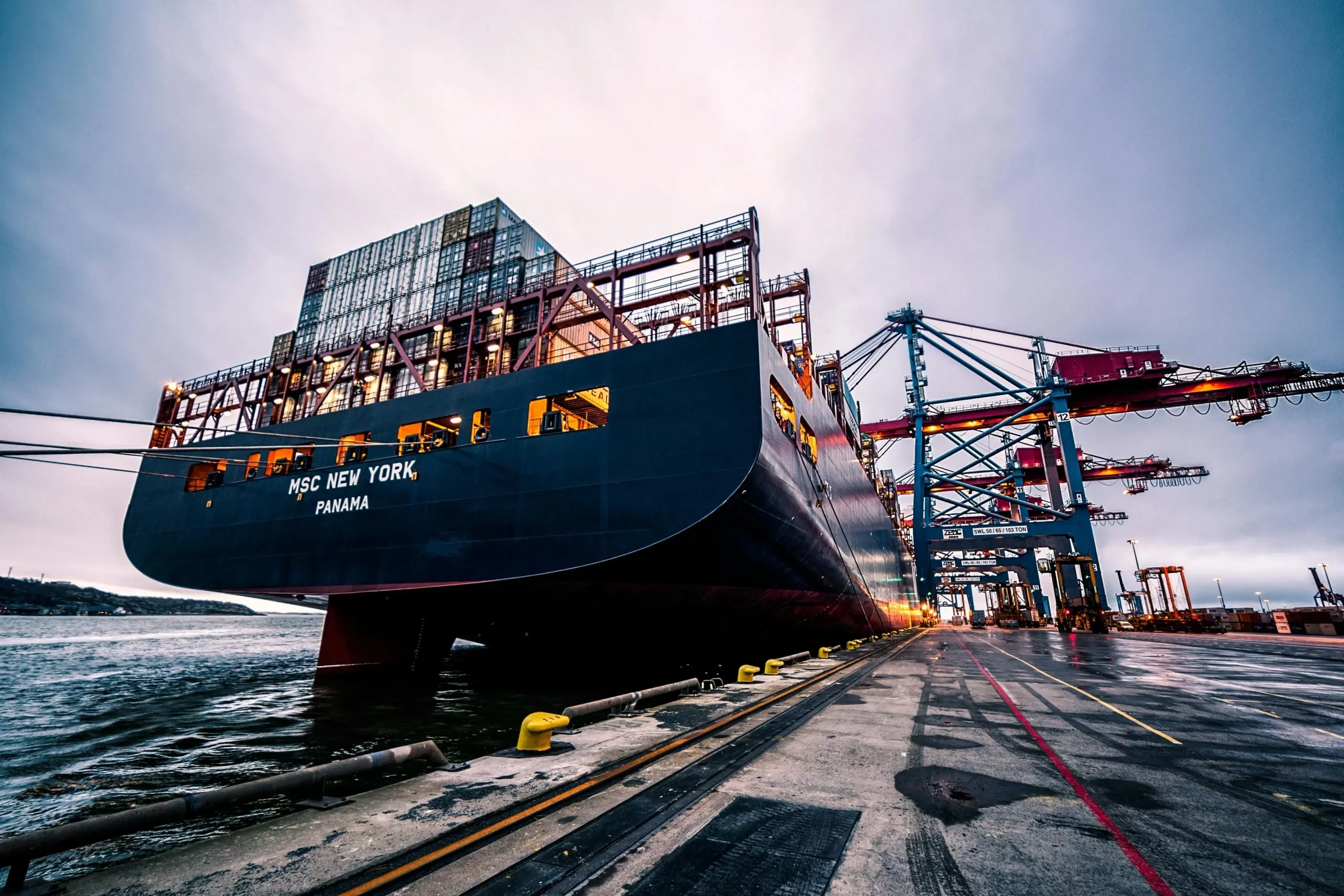 Break bulk ship